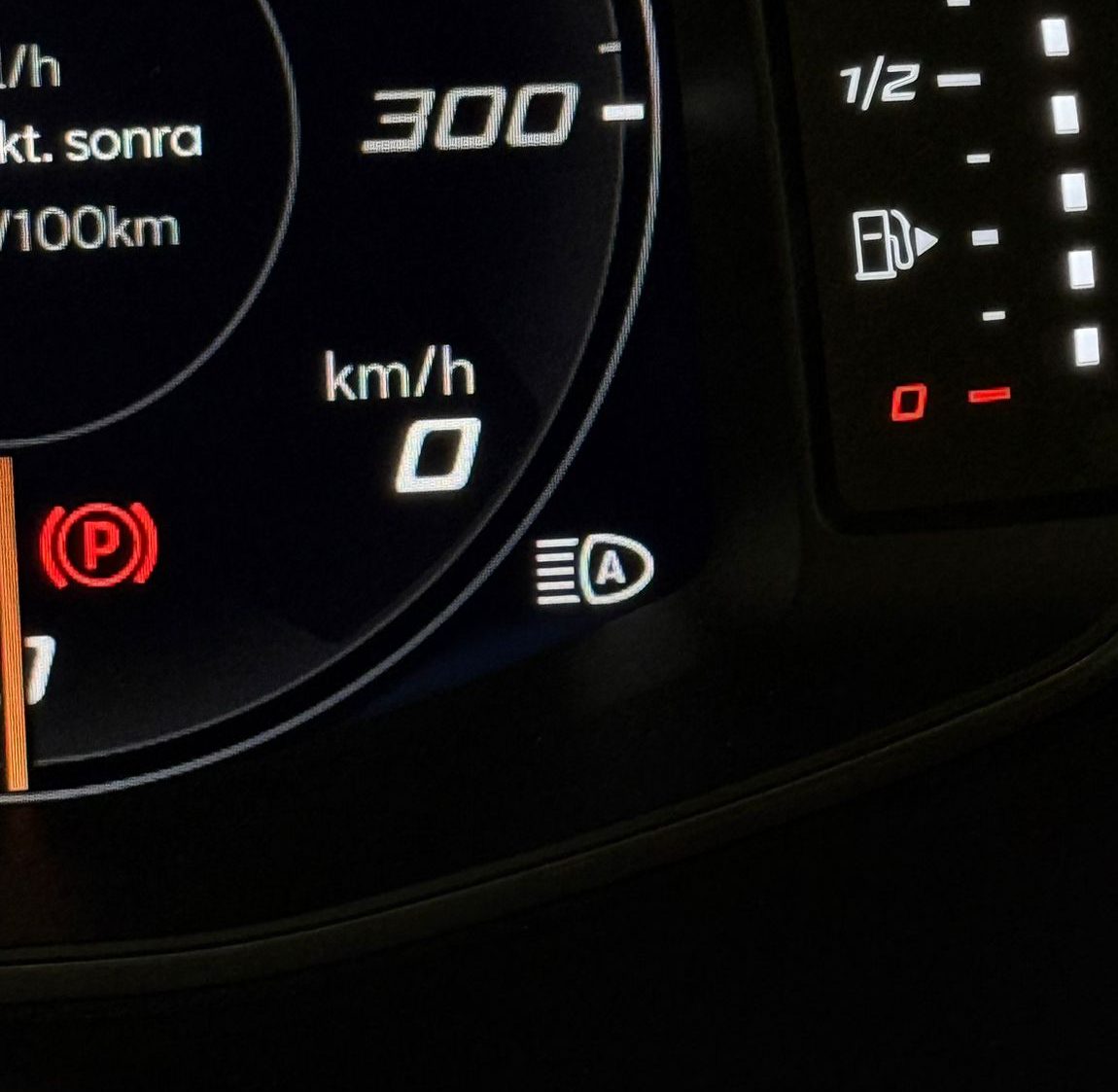 Uzun Far Asistanı <br> Aktivasyonu  / /  Cupra Ateca